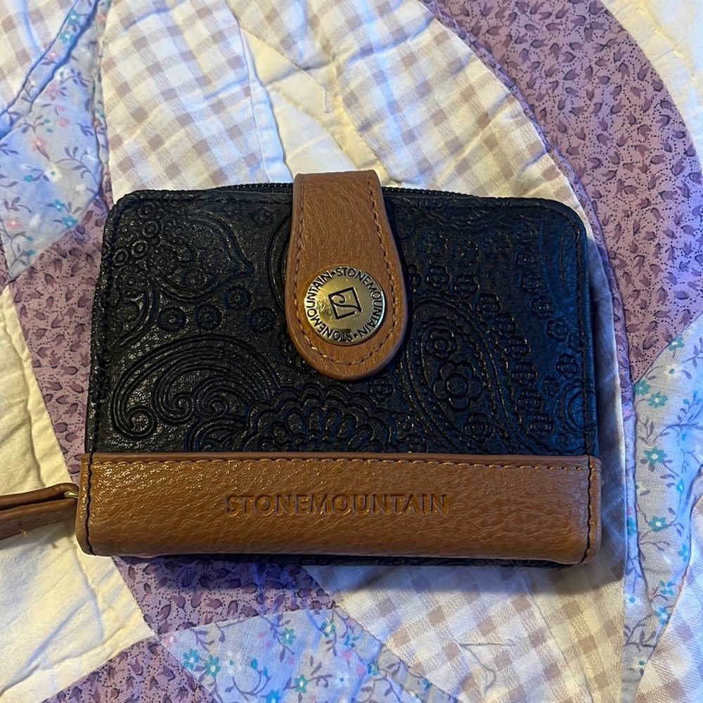 Stone Mountain wallet